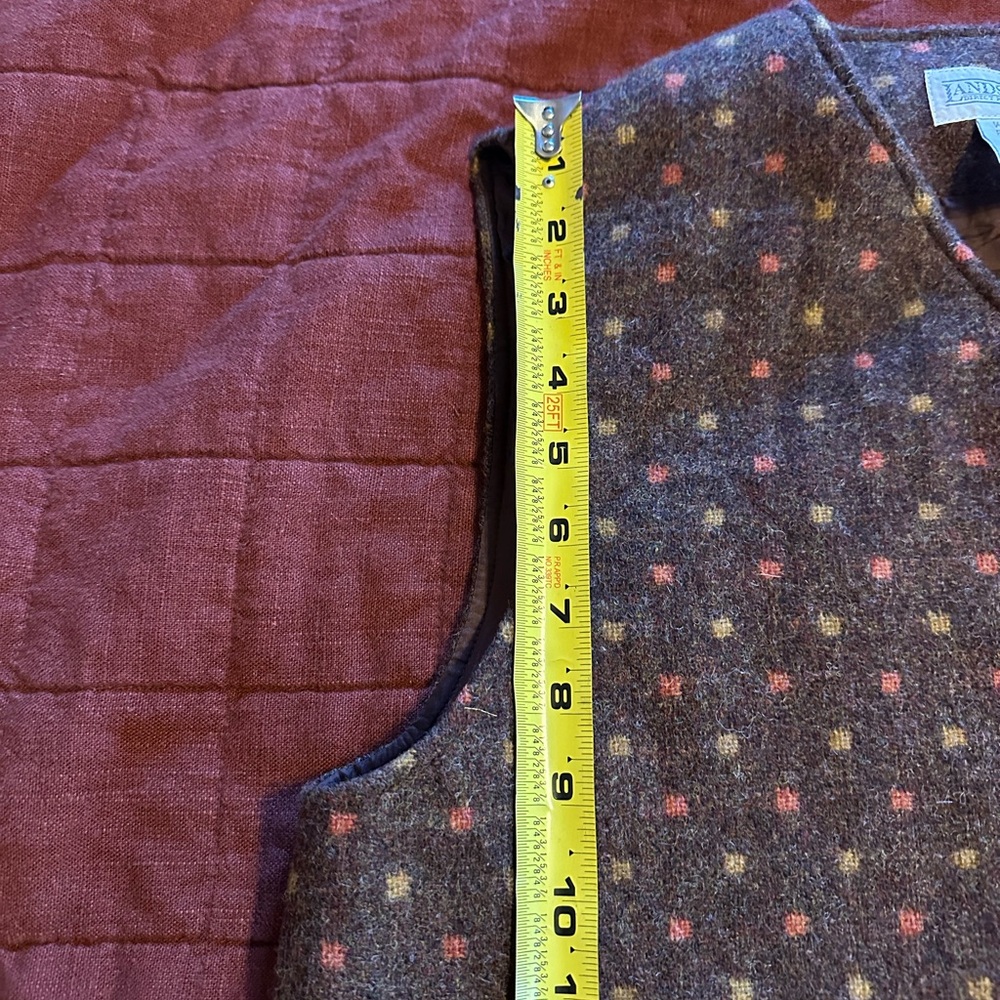 Land Ends 100% Wool Sweater Vest Plaid - Picture 10 of 10